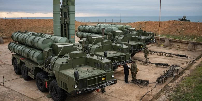 S-400: Οι πύραυλοι κατέρριψαν εναέριους στόχους στη Ρωσία-Αποδεικνύουν την αποτελεσματικότητά τους